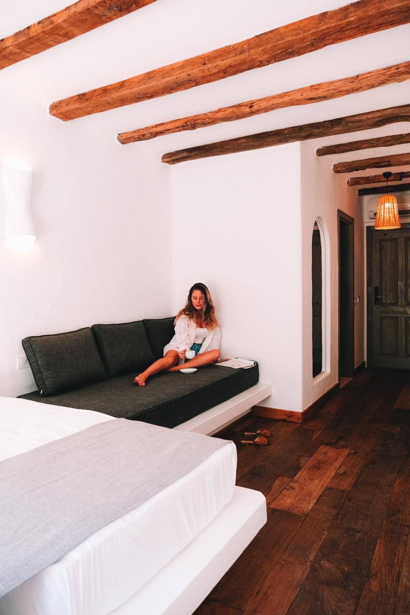 Luxury-pet Friendly Hotel *